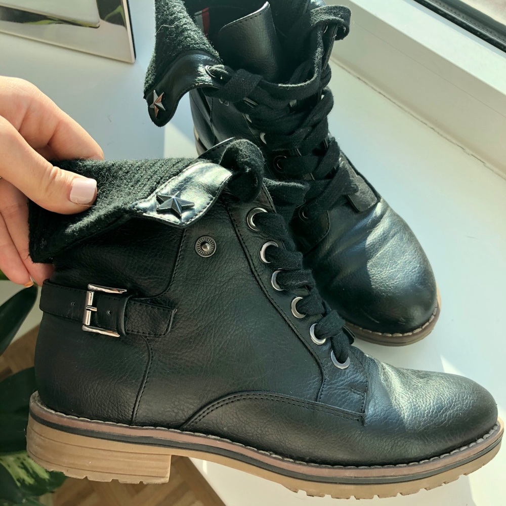 black leather ankle boots By Tommy Hilfiger